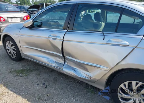 2010 Honda Accord 2.4 Lx из США, поврежденный, VIN 1HGCP2F32AA037716